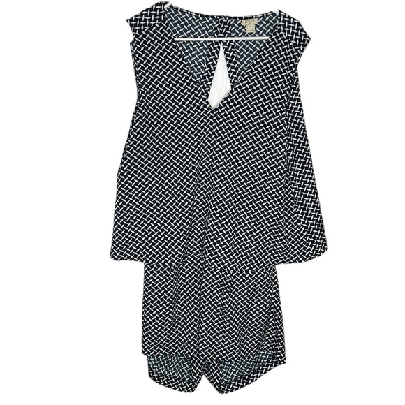 J. Crew Factory Shorts Romper Blue White Open Back Sleeveless Size 6 F0985 - Picture 1 of 5